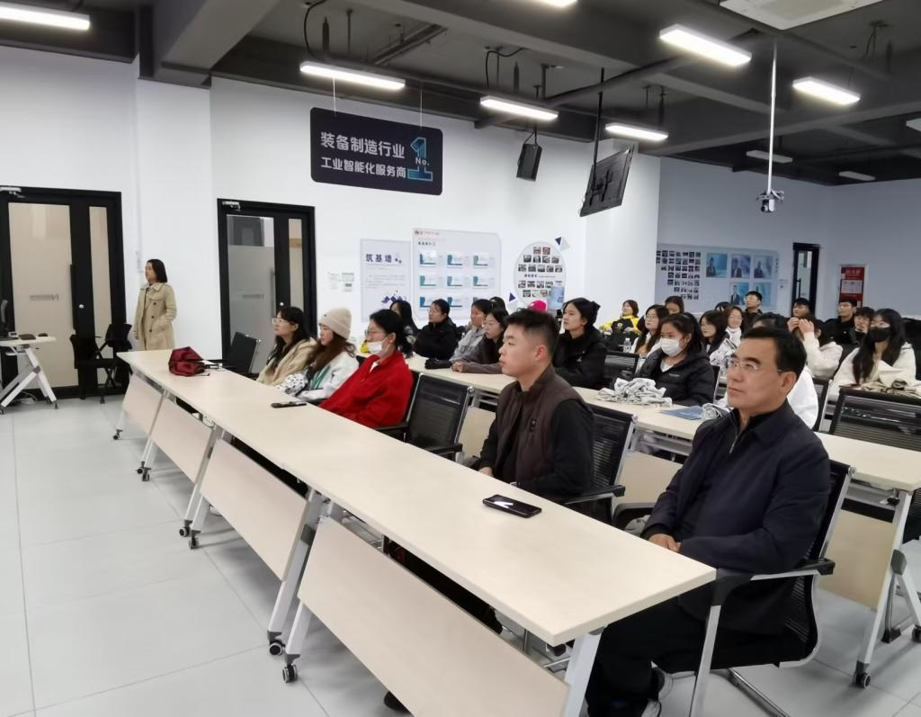 深化校企合作，助力毕业生实习就业——财经学院组织毕业生赴烟台开发区参观实习